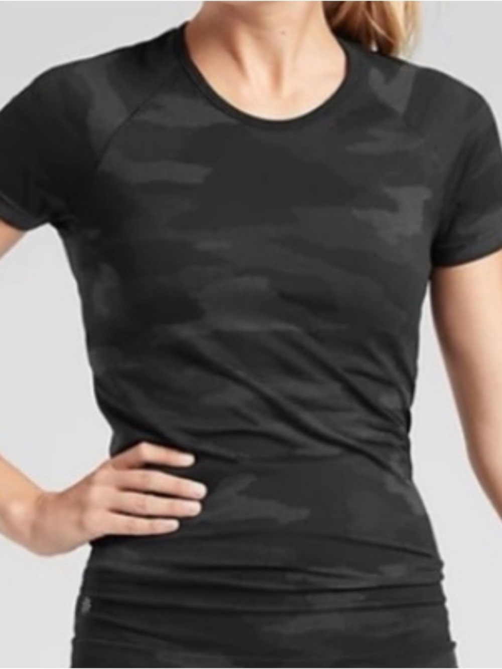 AthletaMomentum Seamless Camo Short Sleeve Tee Black L